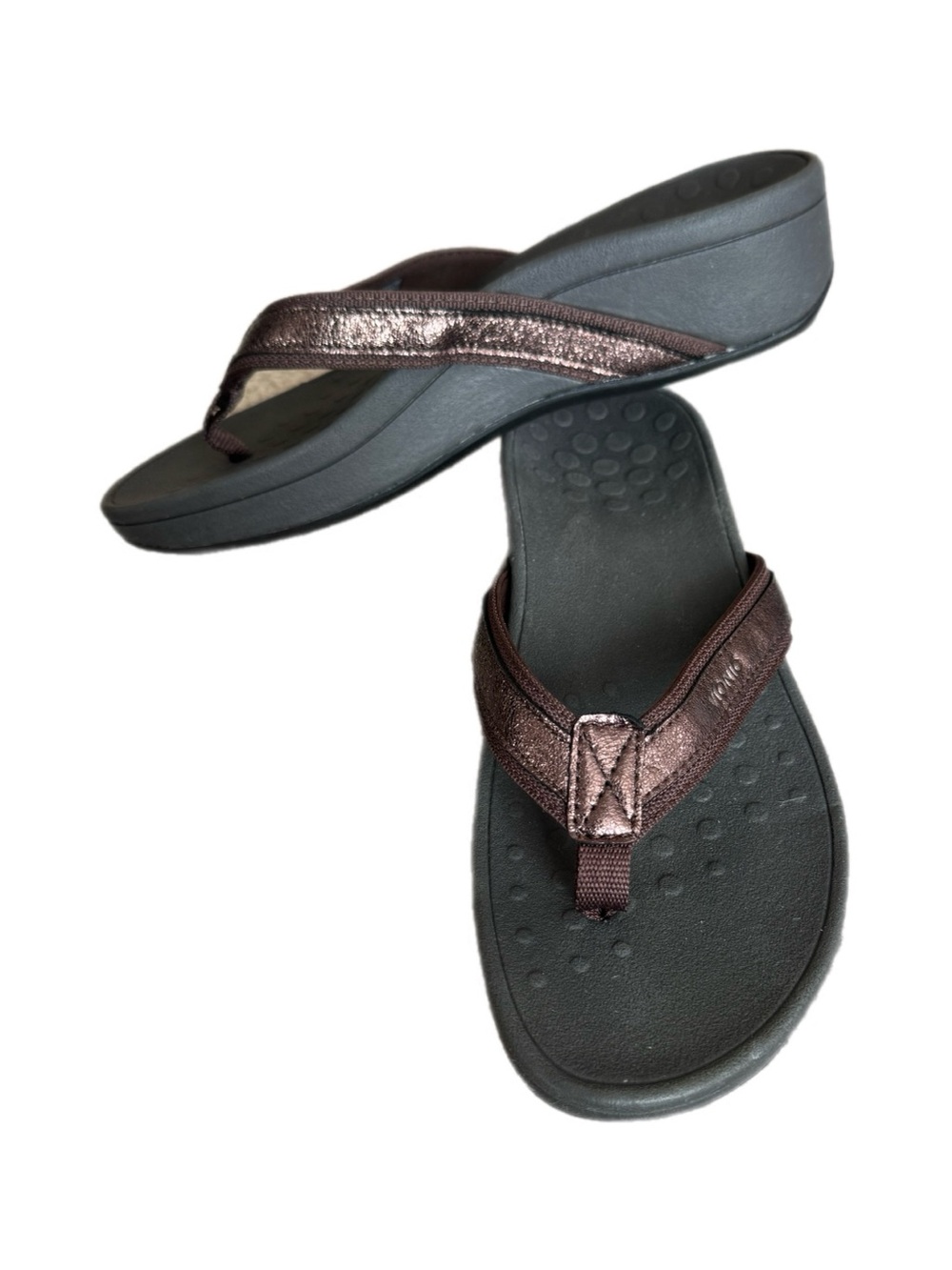 Vionic Metallic Brown and Black Thong Sandals size 9